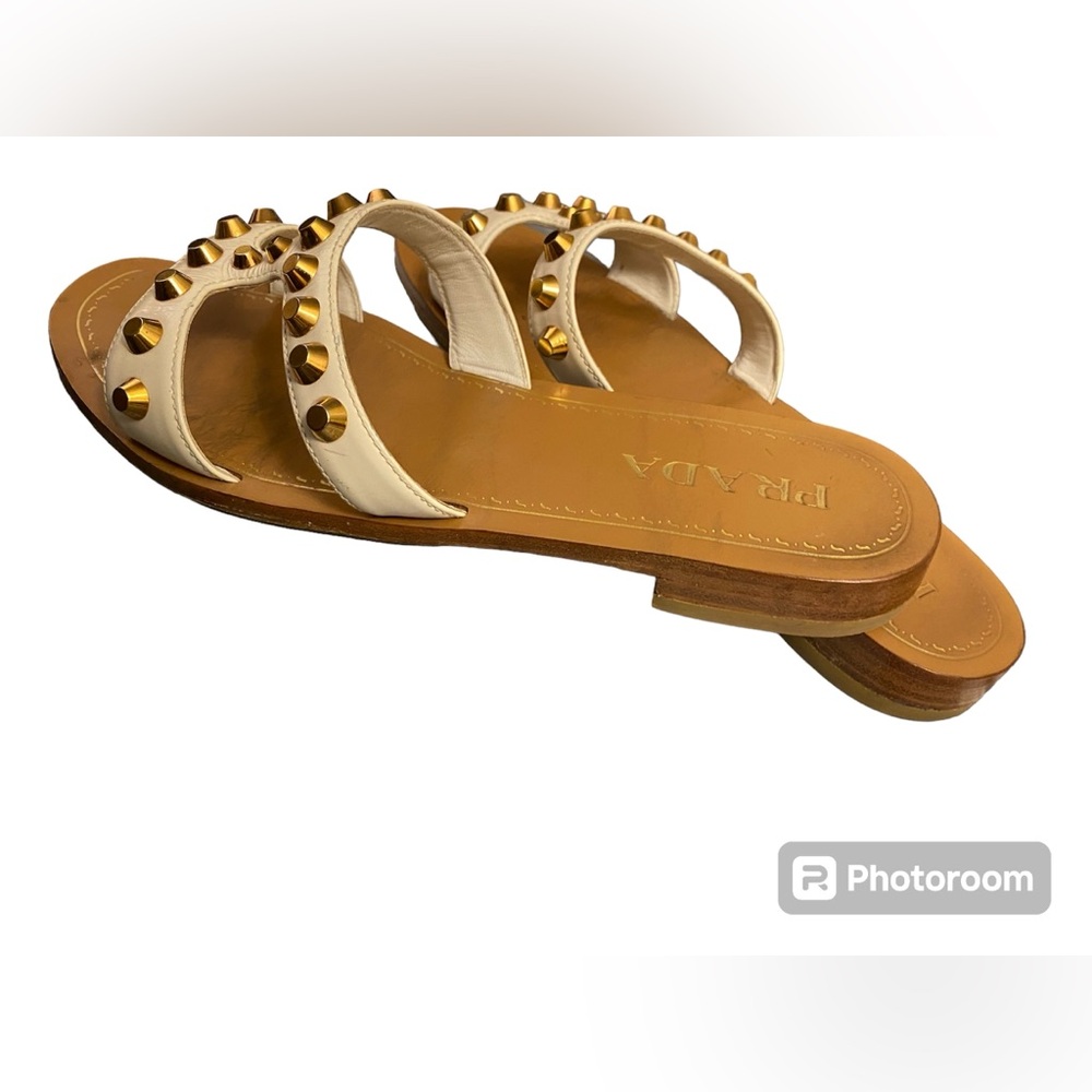 🌸 AUTHENTIC PRADA SLIDES - Picture 3 of 10